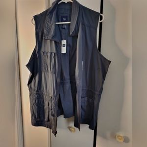 Gap vest nwt